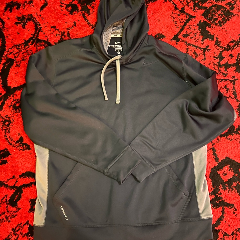 Men’s XL Nike hoodie